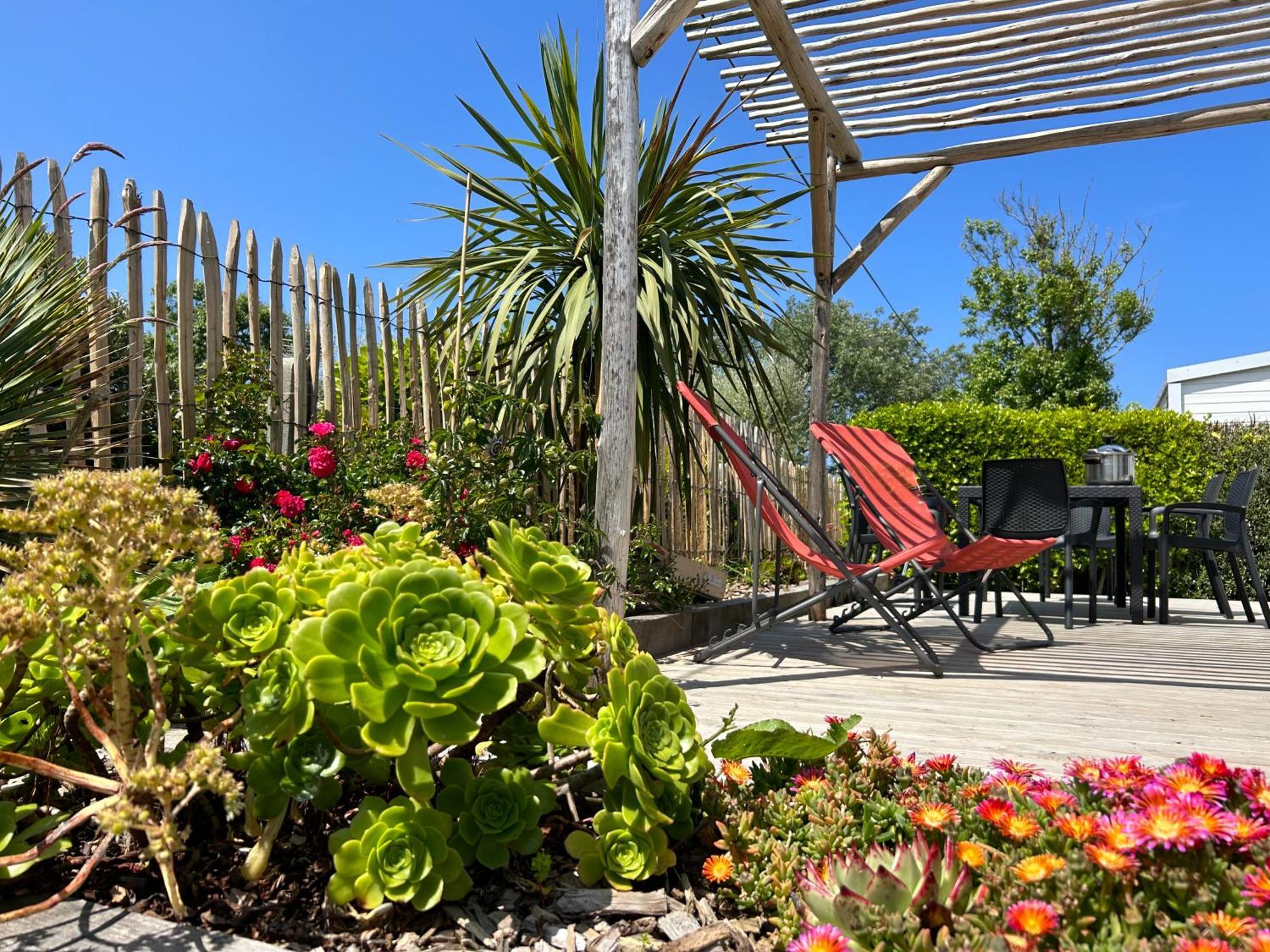 Camping De La Cote Des Legendes Brignogan-Plages Exterior foto